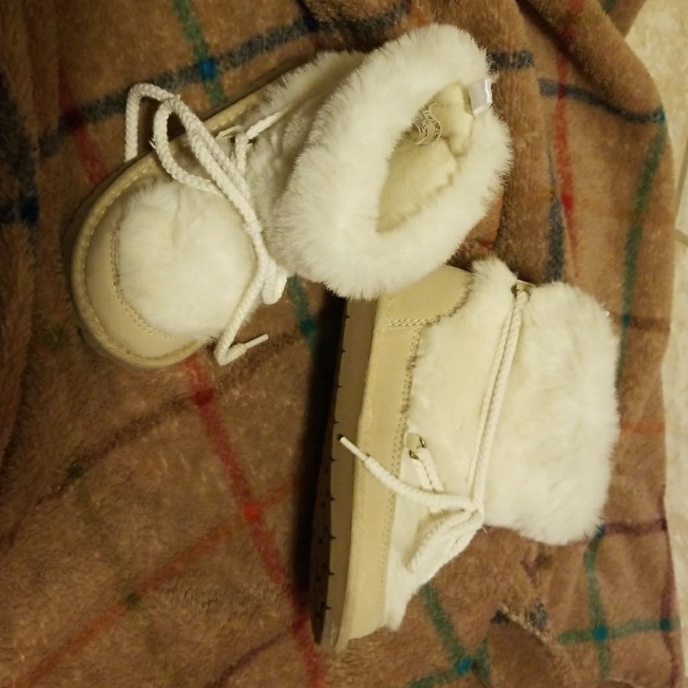 Gap Kids Faux Fur Boots